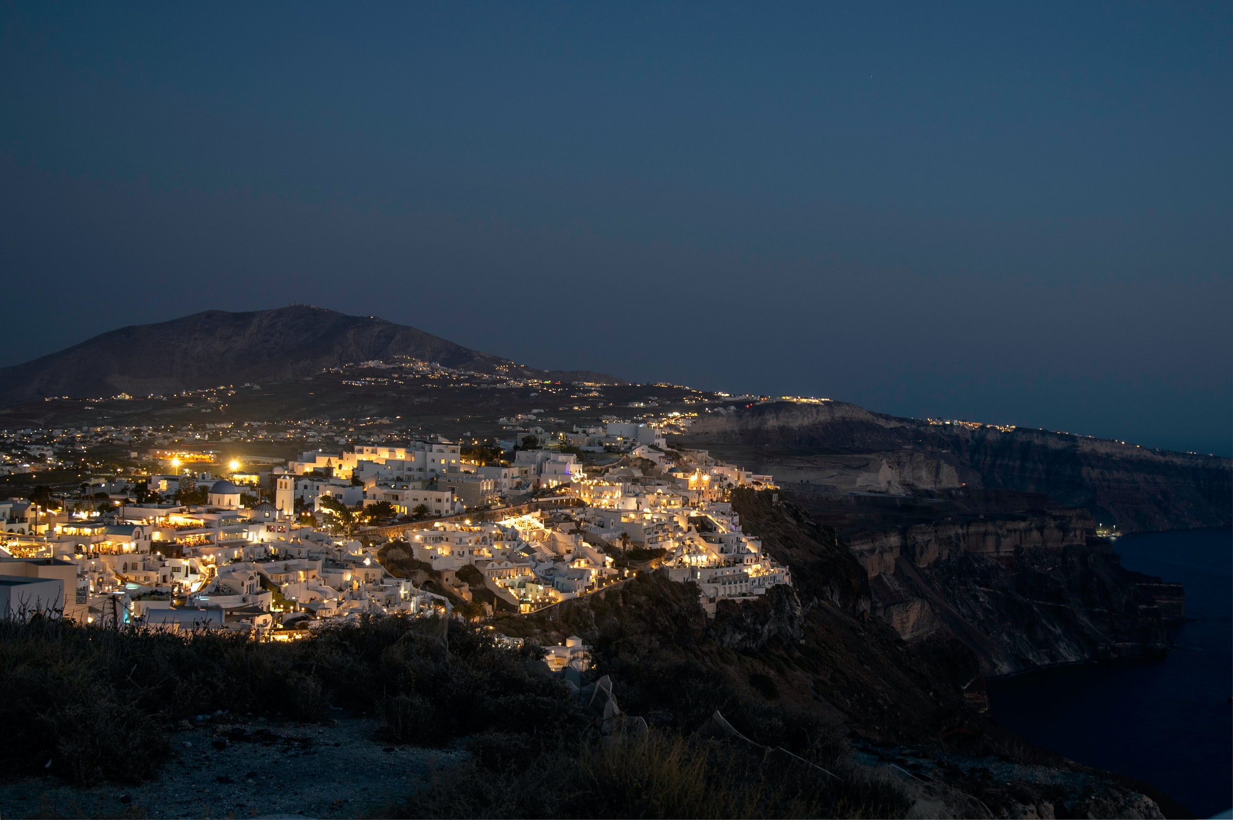 Santorini nocą